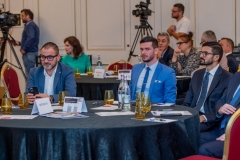 Banking Forum 195
