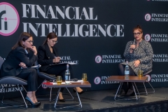 Banking Forum 552