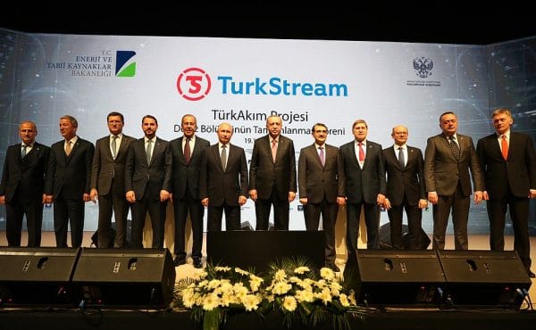 Vladimir Putin a participat acum trei zile, alături de preşedintele Turciei, Recep Tayyip Erdogan, la ceremonia ce a marcat finalizarea unei noi secţiuni a proiectului TurkStream. (foto Kremlin)