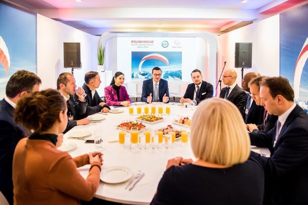 Panel - Potențialul economiei digitale ca motor de dezvoltare pentru Europa Centrală și de Est.