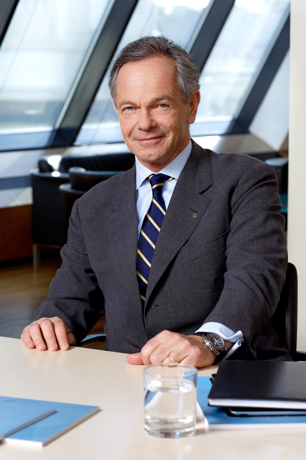 https://www.erstegroup.com