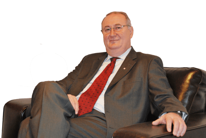 Eugen Lascu este managing partner la Thepesia Corporate Advisory. În calitate de consultant, are o experiență vastă în managementul schimbării (turnaround management), change management (componenta umană a schimbării) și finanțarea corporativă. Are o experiență de peste 12 ani în managementul corporativ ca CFO și CEO la C.N. Romtehnica SA, vicepreședinte în corporate finance și business development în cadrul UTI Grup, precum și o vastă experiență bancară în cadrul Raiffeisen Bank, România. Este membru al TMA și ACMP (Asociația Profesioniștilor în Managementul Schimbărilor). (http://elascu.ro)