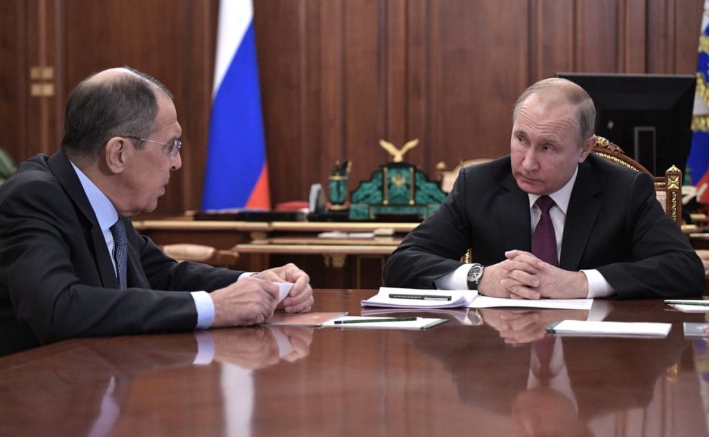 Serghei Lavrov şi Vladimir Putin (http://en.kremlin.ru)