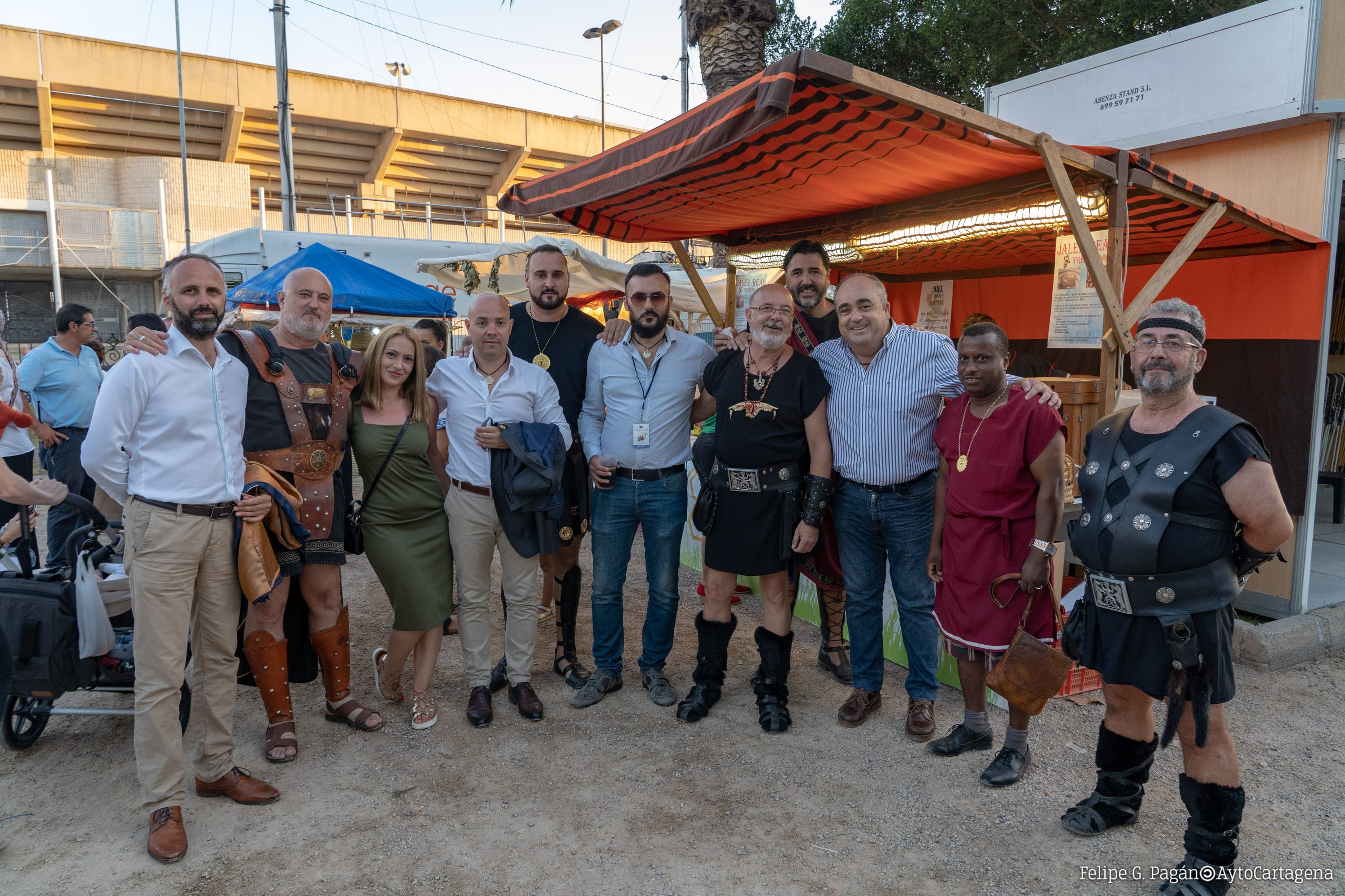 Arădenii de la InTimes Concept&nbsp;au inaugurat t&acirc;rgul de meșteșugari la festivalul istoric spaniol Carthagineses y Romanos de Cartagena
 - poza 2