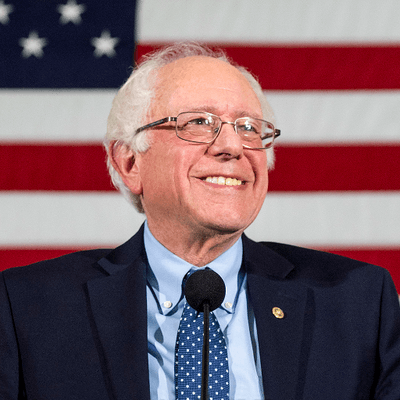 Iniţiativa este condusă de senatorul Bernie Sanders, fost candidat la preşedinţia SUA, şi de Ilham Omar, membru al Congresului SUA.