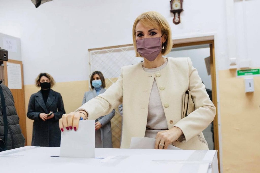 Firea: Am votat cu gândul la o formulă guvernamentală care să gestioneze mai performant criza sanitară