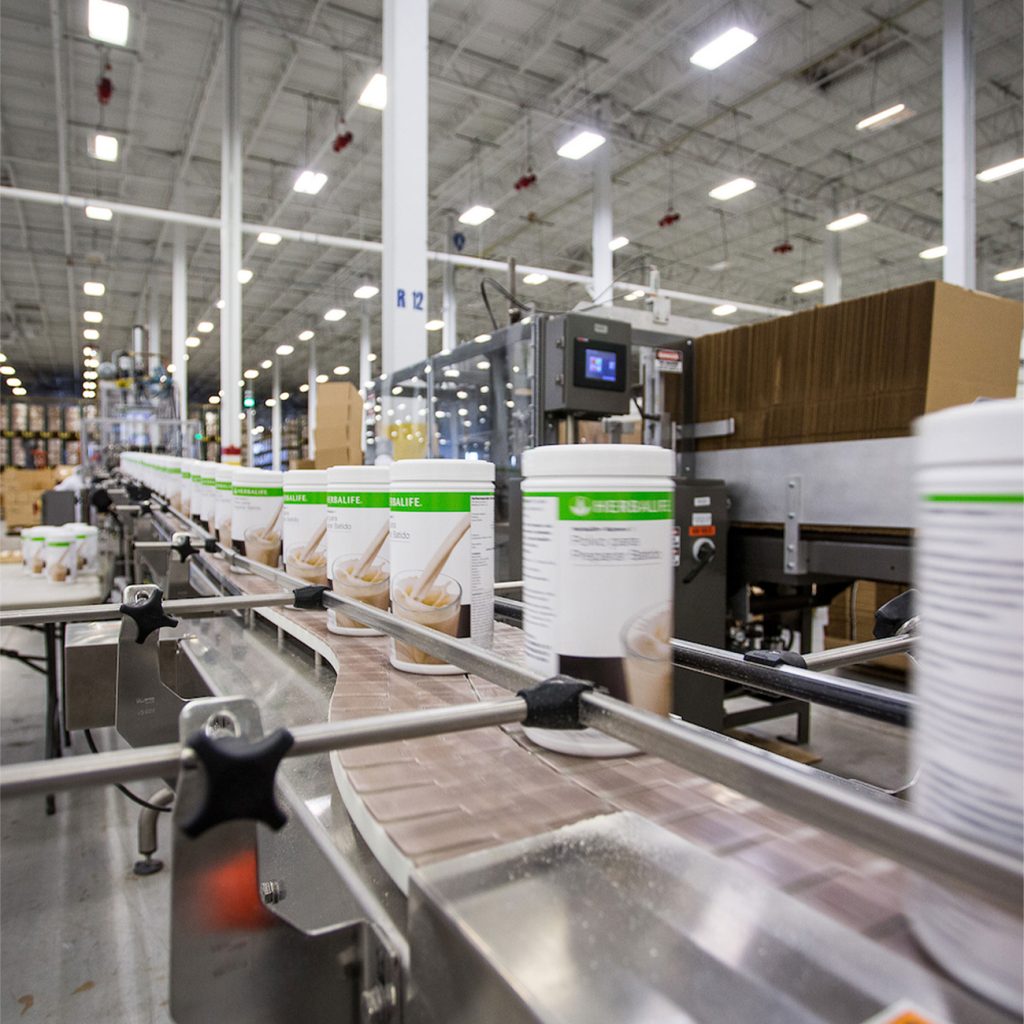 Centrele de inovație și producție ale companiei Herbalife Nutrition obțin o certificare importantă în domeniul sănătății și securității