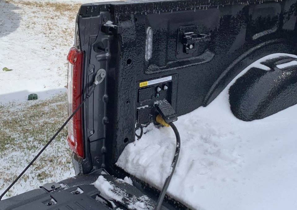 camionete hibrid Ford F-150 generator texas