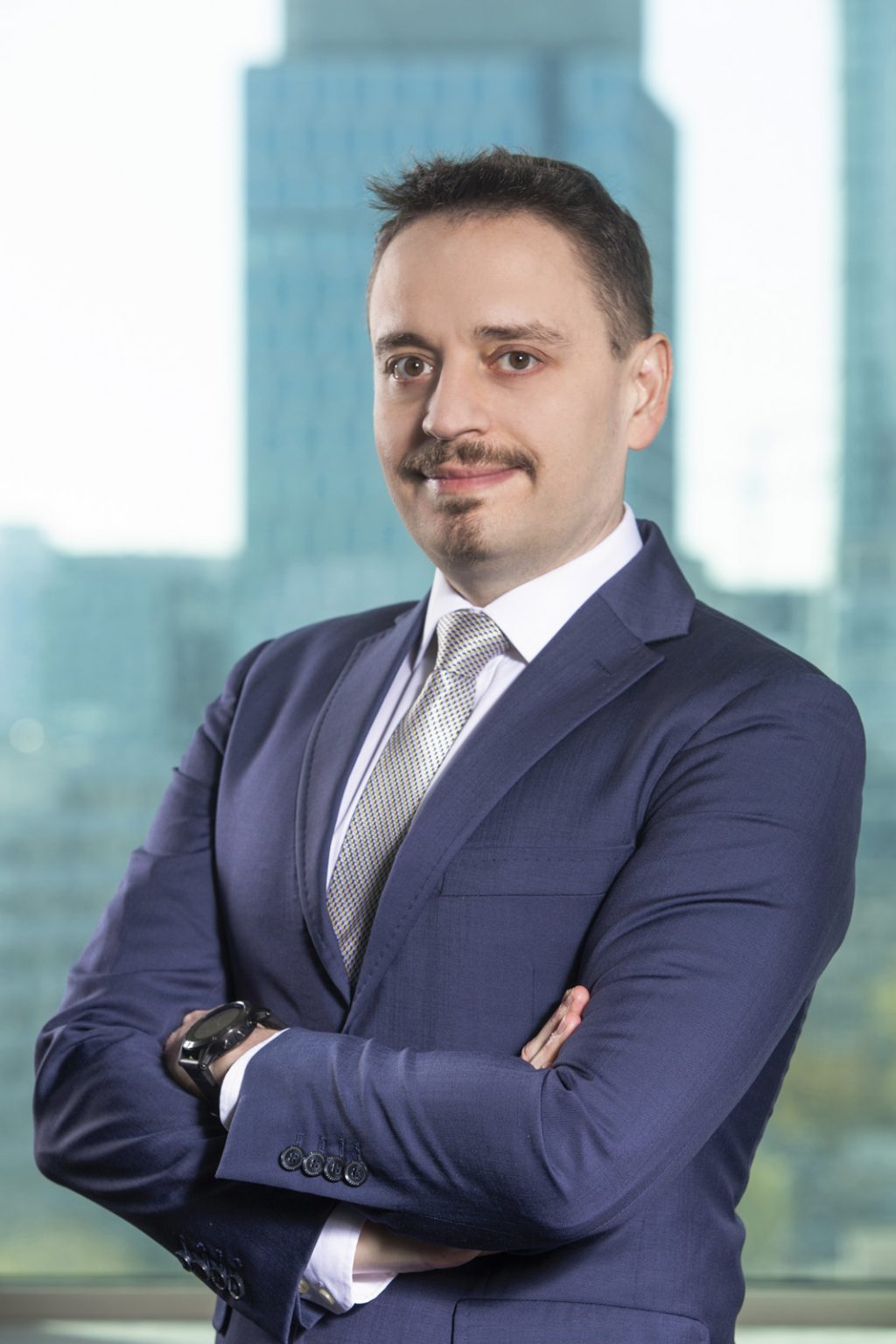 Omar Arnaout CEO XTB