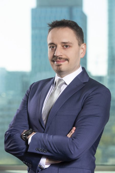 Omar Arnaout CEO XTB