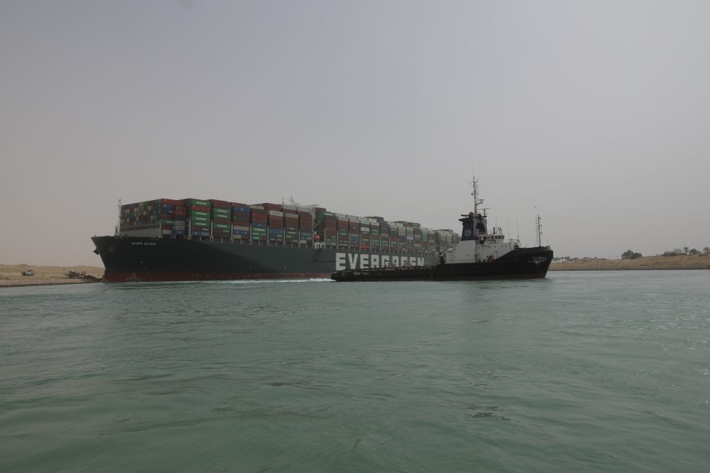canalul suez blocat nava evergreen