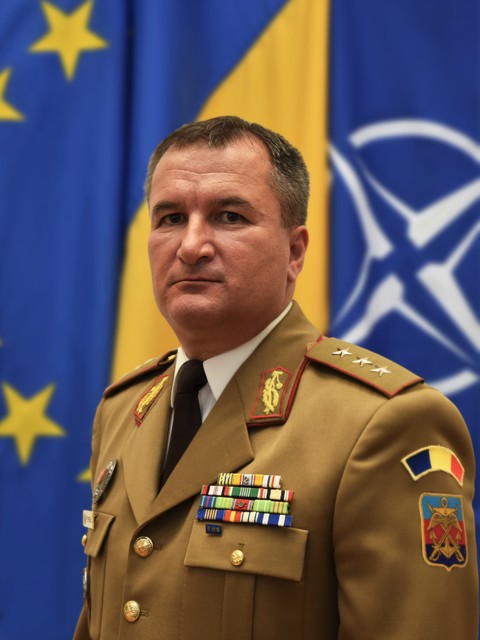 Şeful Statului Major al Apărării, generalul-locotenent Daniel Petrescu