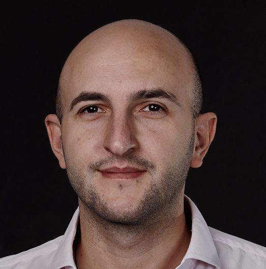 Cristian Gheorghe Conferinta Ora Exacta in Gambling Casino Life and Business Magazine