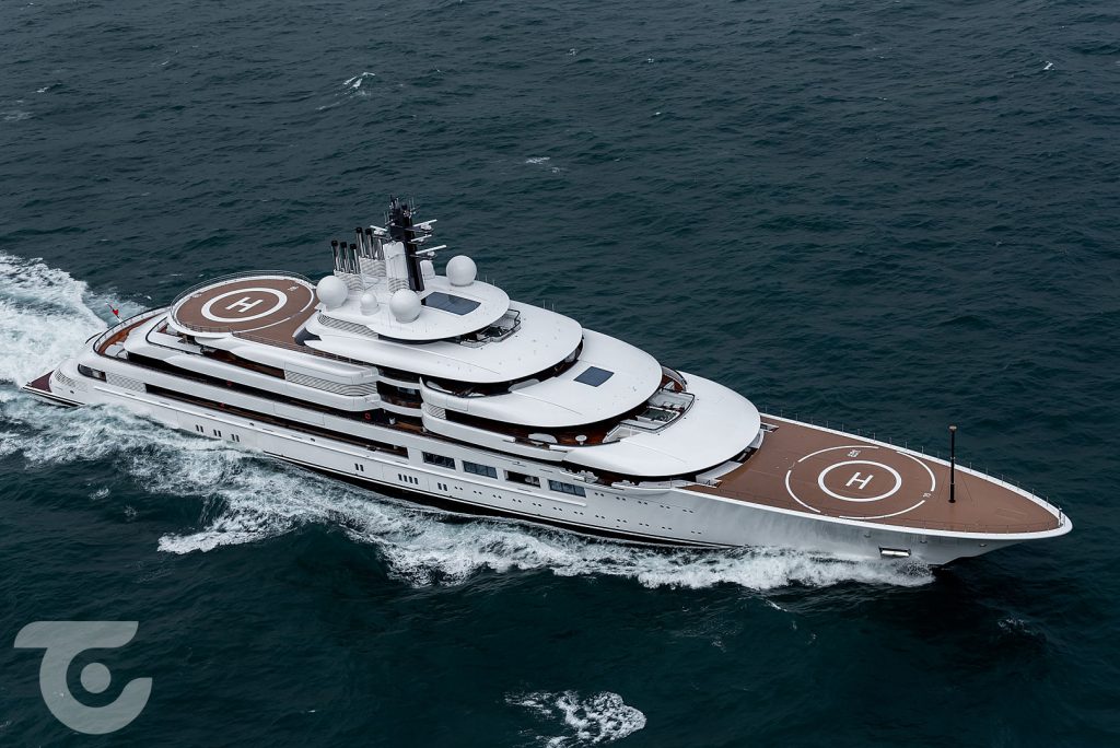 Superyacht-ul de 700 de milioane de dolari, despre care se spune că îi aparține lui Putin, investigat în Italia