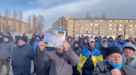 Protest la Melitopol pentru eliberarea primarului răpit de către forţele ruse - VIDEO