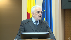 Mugur Isărescu