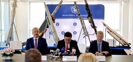 Memorandum semnat de Romarm, Electromecanica şi Raytheon Missiles & Defense pentru fabricarea de rachete interceptoare SkyCeptor în România