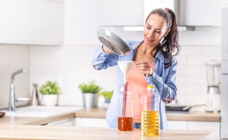 Stop aruncarii uleiului alimentar uzat (002)