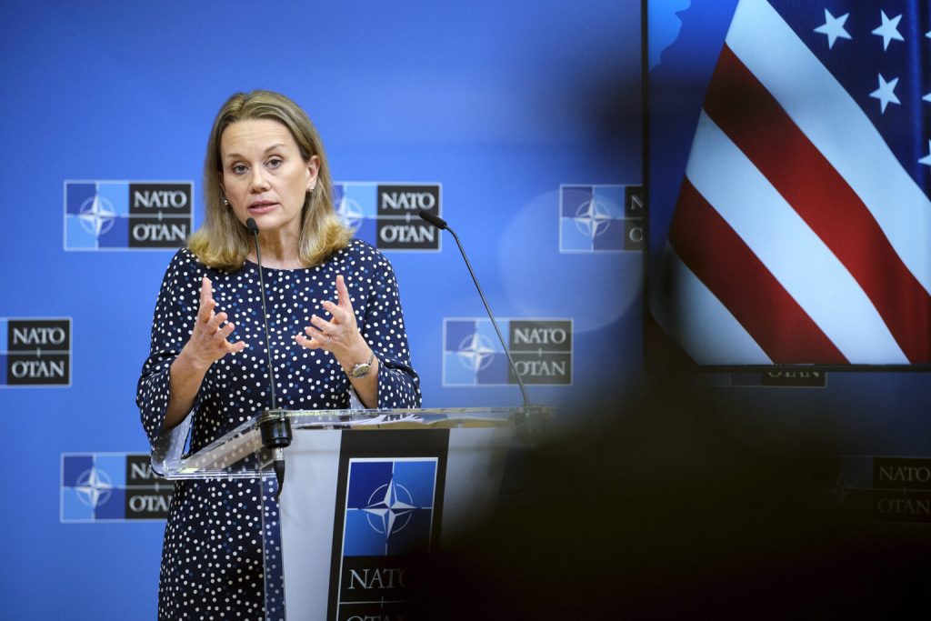 Julianne Smith/ Sursa foto: nato.usmission.gov