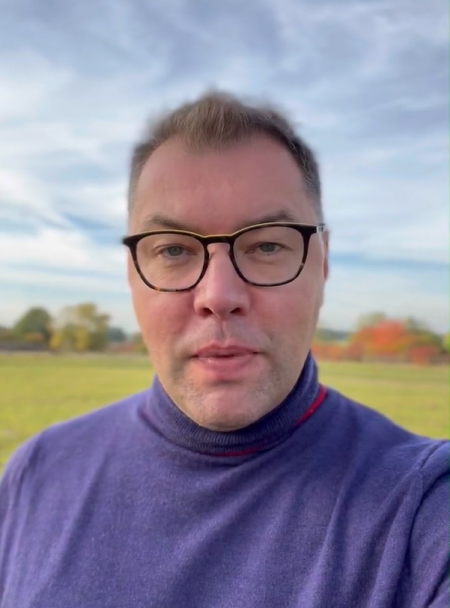 Noul ambasador al Ucrainei la Berlin consideră important ca Putin să fie avertizat să nu folosească arma nucleară
 - poza 1