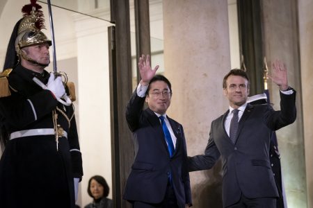 Franţa şi Japonia doresc să îşi consolideze parteneriatul de securitate
 - poza 1