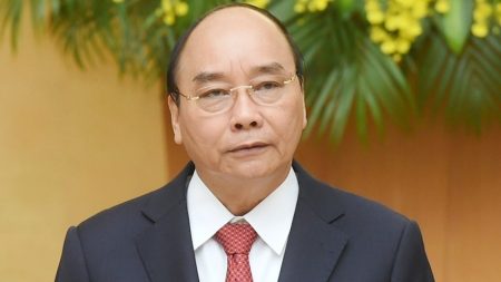 Preşedintele Vietnamului, Nguyen Xuan Phuc, a demisionat
 - poza 1