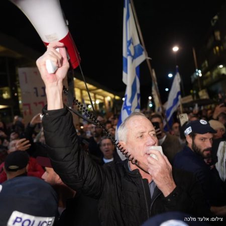 Israel: Protest de amploare la Tel-Aviv împotriva guvernului şi în favoarea democraţiei
 - poza 1