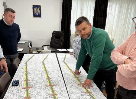 Ciprian Ciucu a demisionat din funcția de președinte al organizației PNL București pentru a avea timp să se ocupe de proiectele începute ca primar al Sectorului 6
 - poza 1