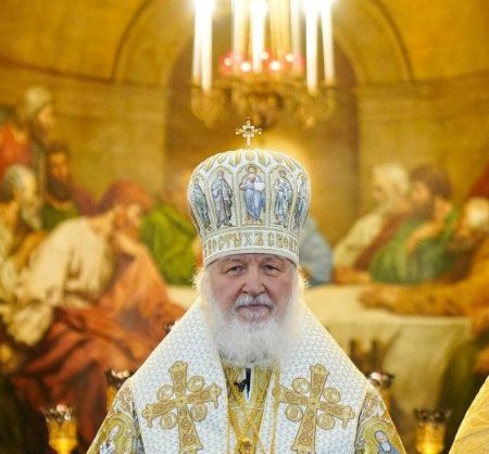 Rusia: Patriarhul Chiril I al Moscovei contestă evacuarea Bisericii Ortodoxe Ucrainene din Lavra Pecerska
 - poza 1
