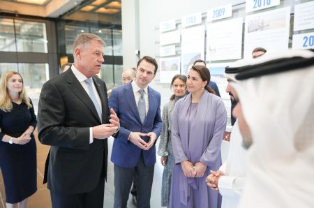 Preşedintele Iohannis a vizitat Masdar City – oraş axat pe asigurarea unui grad ridicat de sustenabilitate
 - poza 1