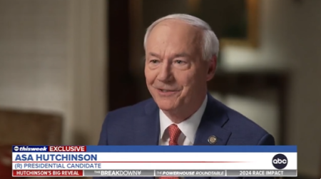 SUA: Fostul guvernator de Arkansas Asa Hutchinson afirmă că va candida la prezidenţiale din 2024 şi îl îndeamnă pe Trump să se retragă
 - poza 1