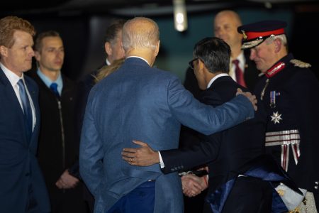 Marea Britanie: Premierul Rishi Sunak vrea să construiască relaţii “strânse şi sincere” cu preşedintele american Joe Biden
 - poza 1