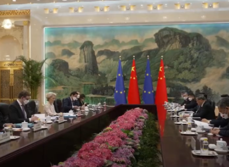 Macron şi von der Leyen au discutat la Beijing despre relaţiile “complexe” cu China
 - poza 1