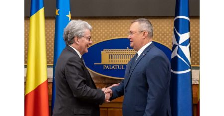 Comisarul european pentru piaţa internă: România va putea să joace un rol şi mai important în industria de apărare
 - poza 1