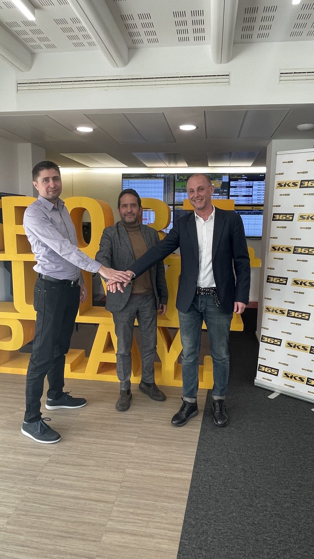 Parteneriat între compania de tehnologie românească NET4MEDIA și SKS365, pentru livrare si administrare de conținut digital în agențiile Planetwin365 din Italia