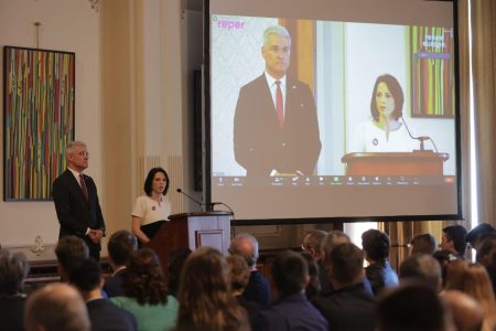 Ramona Strugariu şi Dragoş Pîslaru – aleşi copreşedinţi ai REPER
 - poza 1