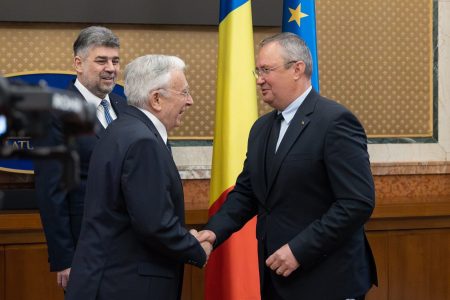 Ciucă: Discuţiile cu Isărescu au vizat un plan de acţiune comun pentru încadrarea în ţinta de deficit de 4,4%
 - poza 1