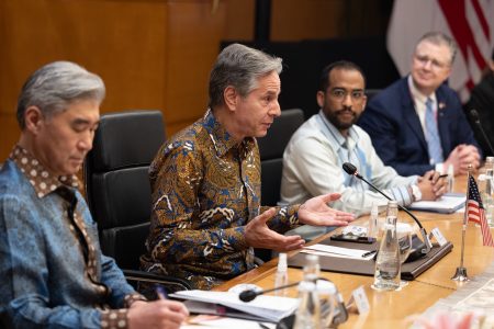 Blinken: Trebuie ”să facem să fie respectată” libertatea navigaţiei în Marea Chinei de Sud
 - poza 1