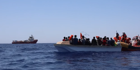Franţa: Nava-ambulanţă Ocean Viking a salvat 46 de migranţi &icirc;n Mediterana
 - poza 1