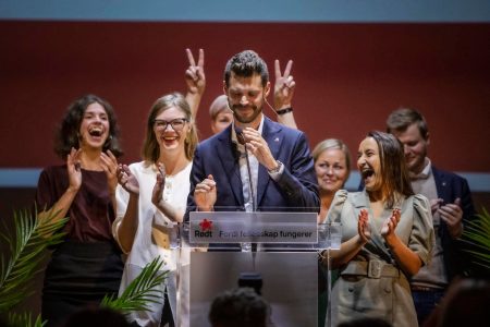 Norvegia: Liderul stângii extreme demisionează după ce a fost prins furând ochelari de soare
 - poza 1