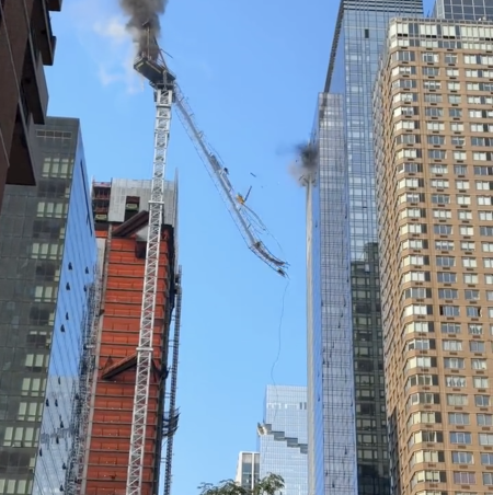 SUA &ndash; Şase răniţi după căderea unei macarale &icirc;n Manhattan (VIDEO)
 - poza 1