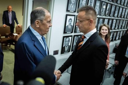 Guvernul ungar denunţă pentru spionaj un jurnalist, după ce un serviciu secret străin a interceptat telefonul ministrului Szijjarto - poza 1