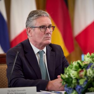 „Coaliția celor dispuși” pregătește planuri pentru trimiterea de trupe în Ucraina — premierul britanic - poza 1