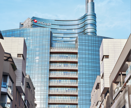 UniCredit confirmă perspectivele financiare, după rezultate trimestriale peste aşteptări
 - poza 1