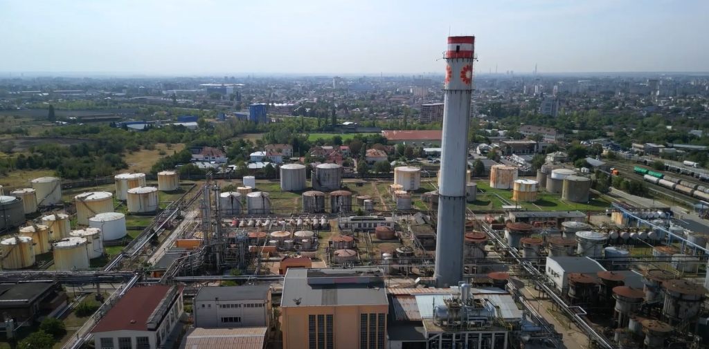 Rafinăria Vega nu este afectată de situaţia de la barajul Paltinu
 - poza 1