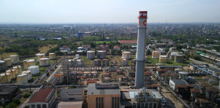 Rafinăria Vega nu este afectată de situaţia de la barajul Paltinu - poza 1