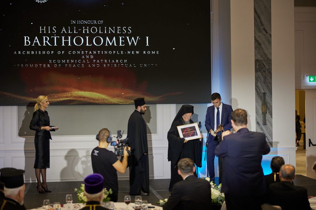 Fundația Alexandrion a avut onoarea de a-i oferi Sanctității Sale Bartolomeu I, Arhiepiscop al Constantinopolului – Noua Romă și Patriarh Ecumenic, Premiul Special „Constantin Brâncoveanu” pentru contribuția Sa remarcabilă la promovarea păcii și a dialogului între popoare
 - poza 1