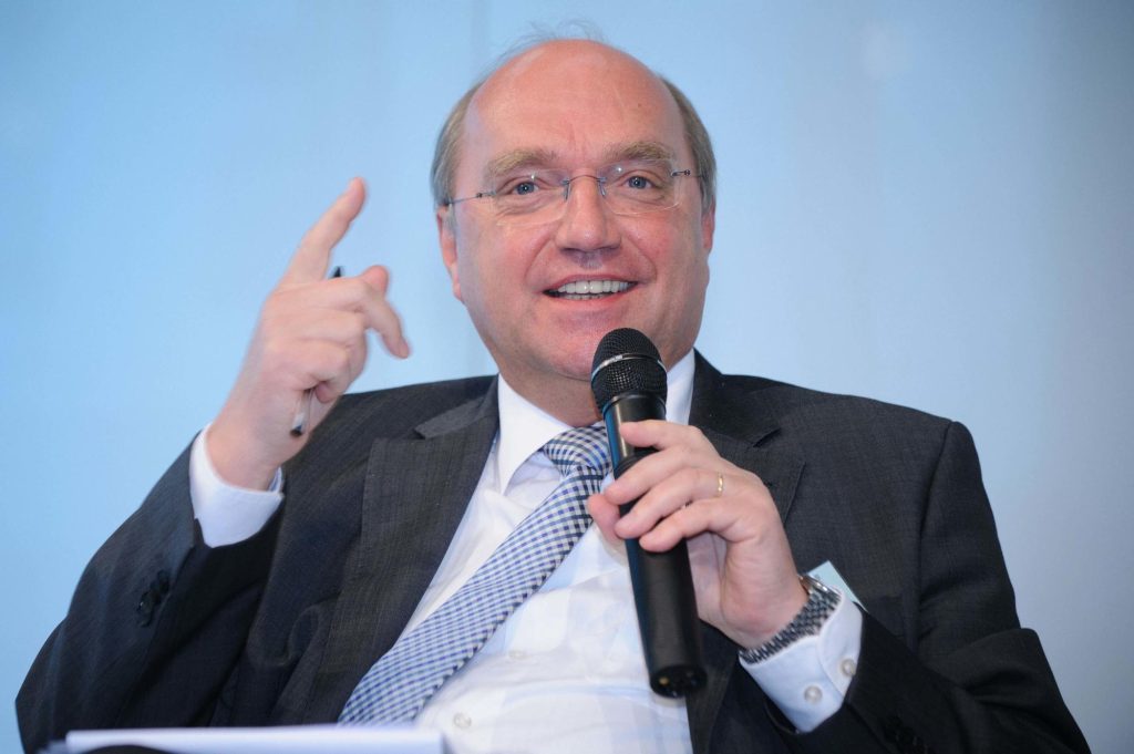 Comisia Europeană l-a desemnat pe Prof. Dr. Klaus-Dieter Borchardt drept Coordonator european pentru interconectivitatea energetică în Europa Centrală și de Sud-Est
 - poza 1