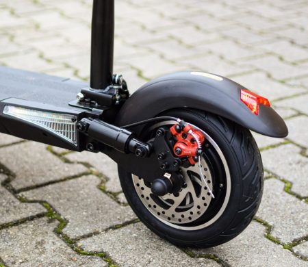 Camera Deputaţilor/ Asigurare RCA obligatorie pentru trotinetele şi bicicletele electrice; proiectul a fost adoptat - poza 1