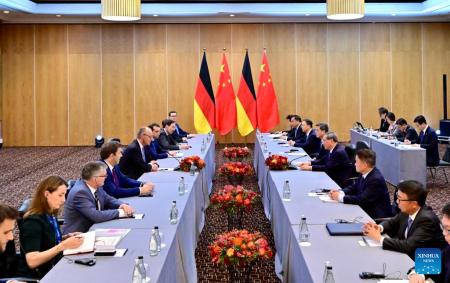 Premierul chinez îndeamnă China și Germania să consolideze dialogul și să abordeze preocupările celor două ţări - poza 1